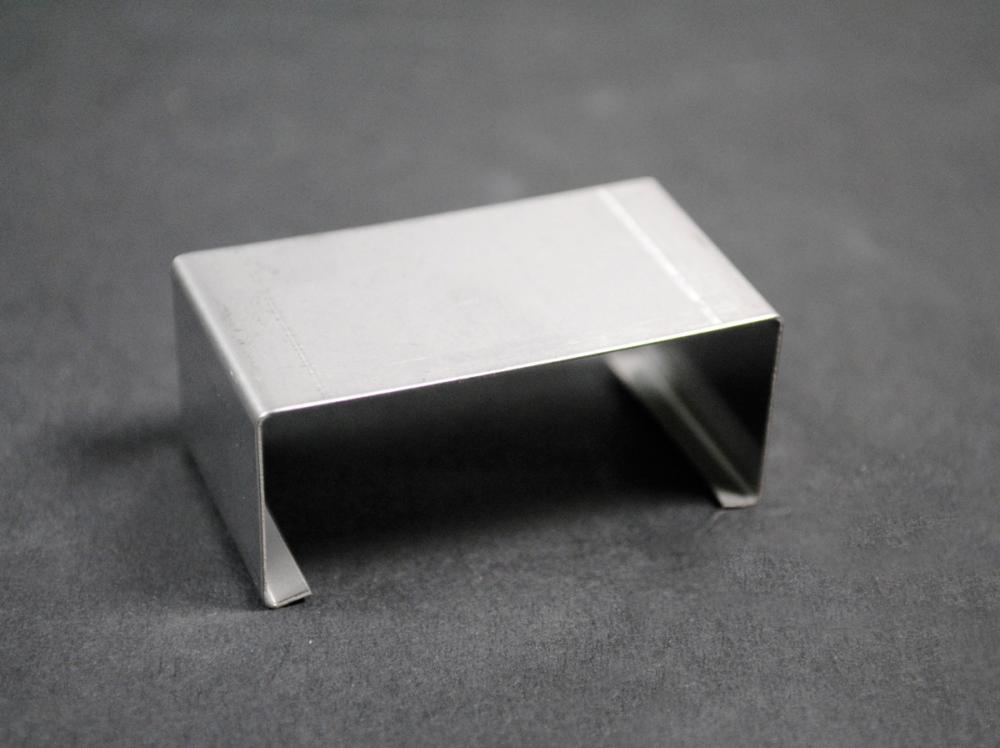 AL2400 COVER CLIP